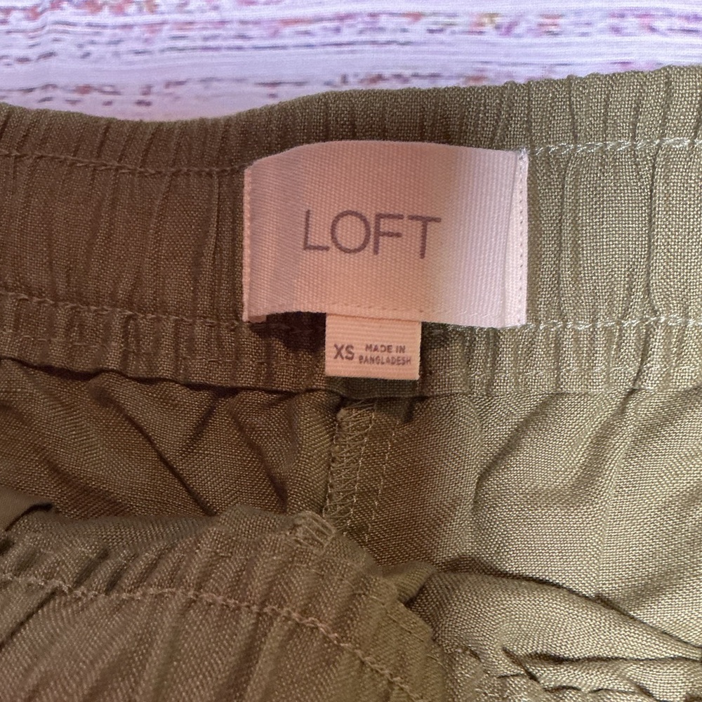 NWOT LOFT Linen blend Army Green drawstring shorts. Size XS. - Picture 3 of 9